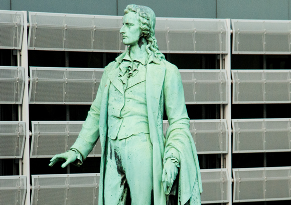 Friedrich Schiller im Reisemantel, Hamburg Dammtor